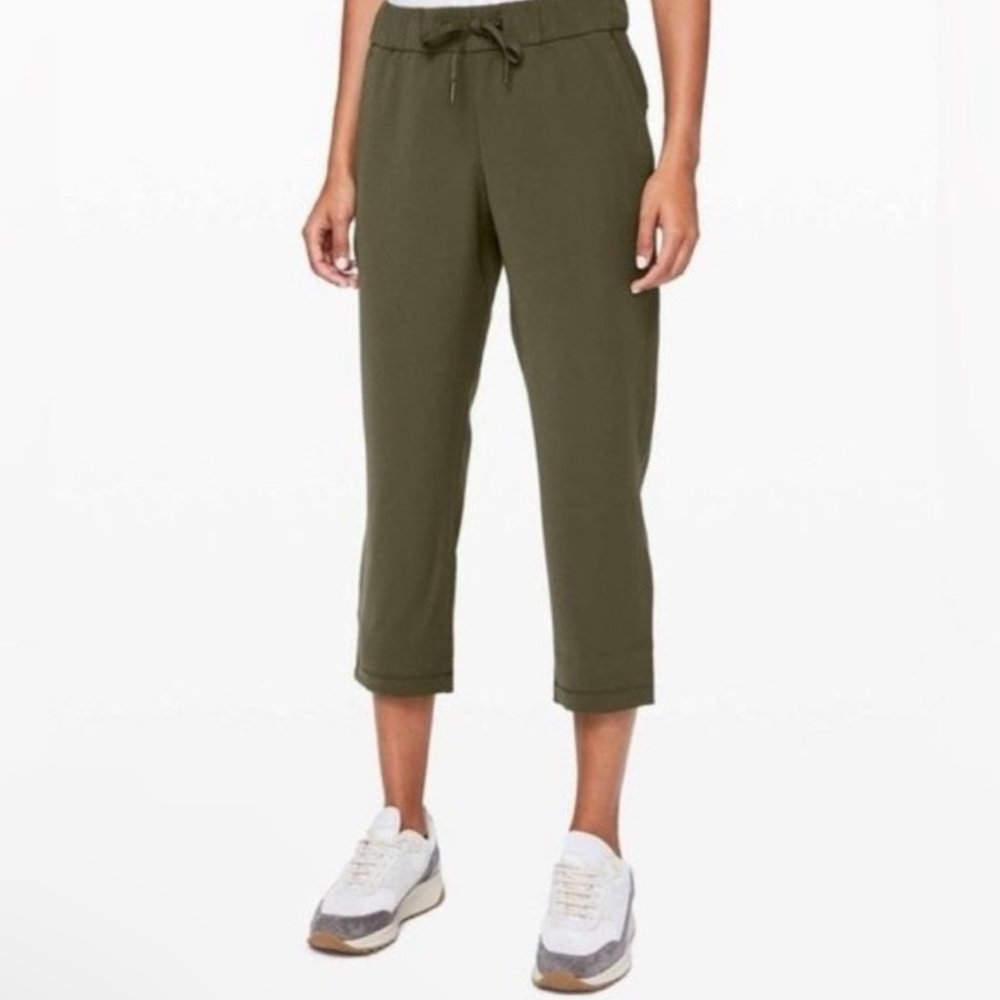 Lululemon On the Fly Crop in olive